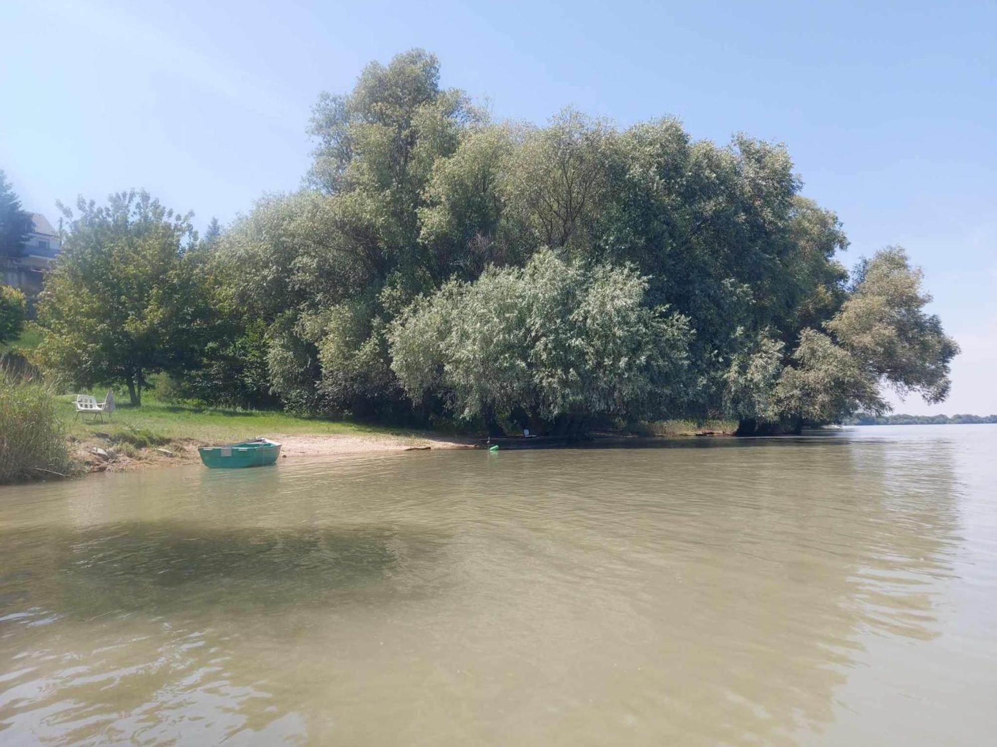 Baglyos Vendeghaz * Kulcspuszta